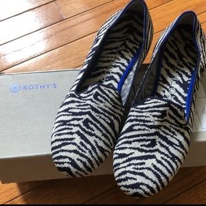 Rothys navy blue zebra loafer flats